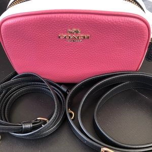Brand New Coach belt clutch